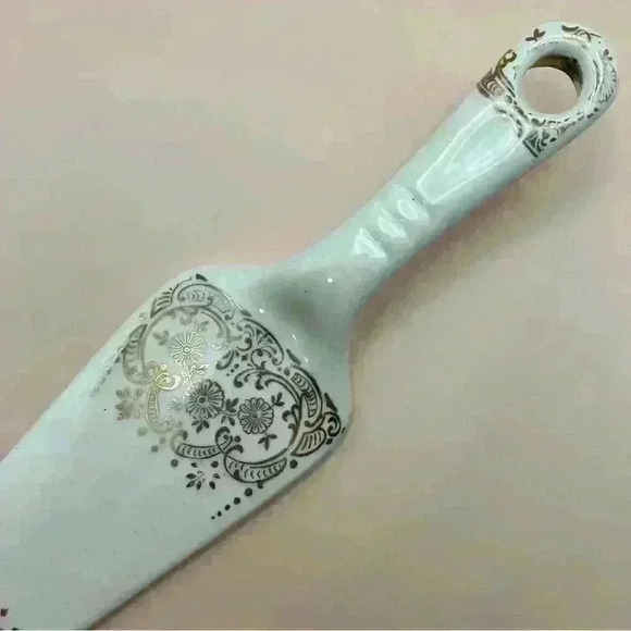 Vintage Mid-Century Ceramic 9” Pie & Cake Fine China Server Gold Scroll - Picture 5 of 7